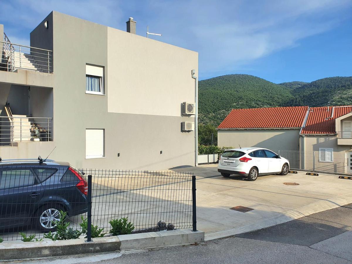 Apartment Marlena Mokosica Exterior photo